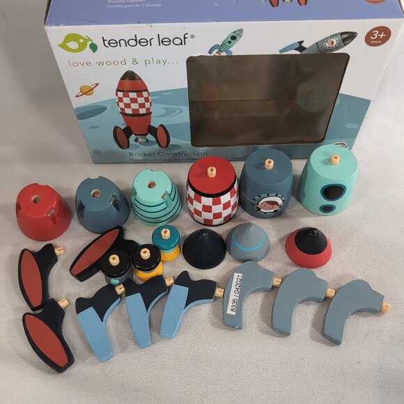 Tender Leaf Toys 3 Rocket Construction Wood Puzzle 2020 21 Wooden PartsTL8335 3+ - Picture 9 of 9